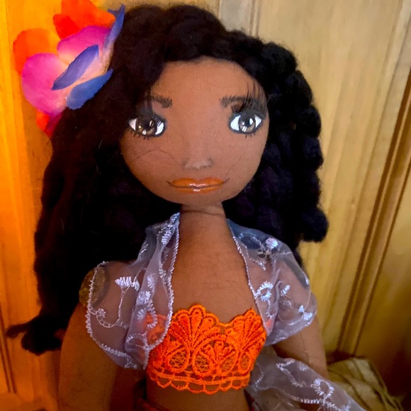 Doll - Picture 3 of 4